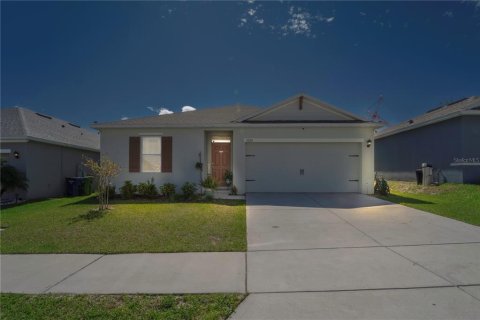 House in Winter Haven, Florida 4 bedrooms, 139.35 sq.m. № 2350176