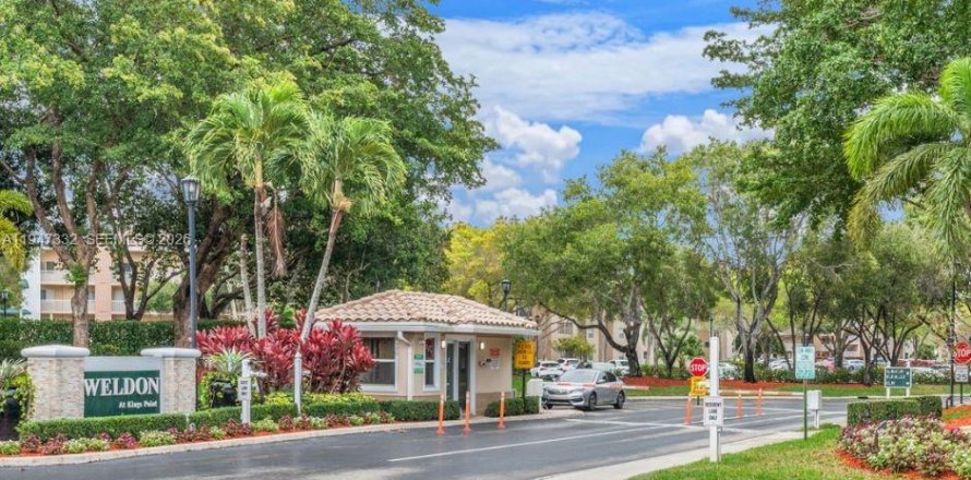 Condo in Tamarac, Florida, 2 bedrooms  № 2003687