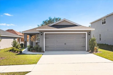 House in Haines City, Florida 3 bedrooms, 140.19 sq.m. № 2105587