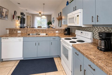 Copropriété à vendre à Poinciana, Floride: 3 chambres, 113.15 m2 № 2399407 - photo 4