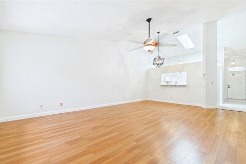 Villa ou maison à vendre à Dunedin, Floride: 2 chambres, 108.97 m2 № 2424277 - photo 10