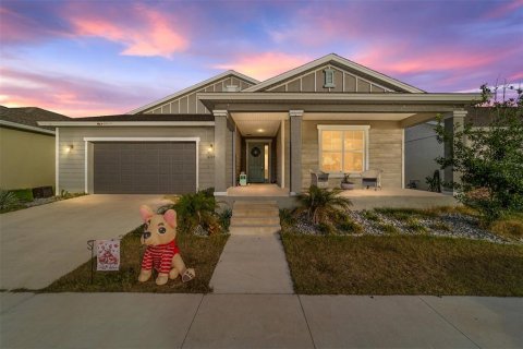 House in Ocala, Florida 4 bedrooms, 281.87 sq.m. № 2104399