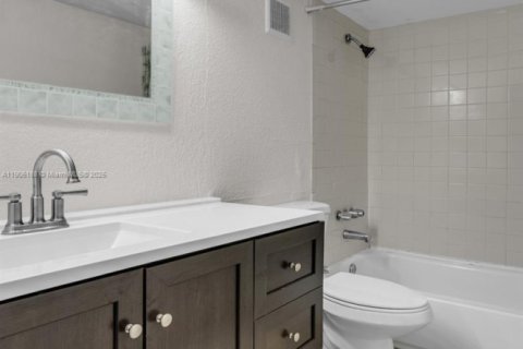 Купить кондоминиум в Лодерхилл, Флорида 1 спальня, 55.74м2, № 1955802 - фото 14