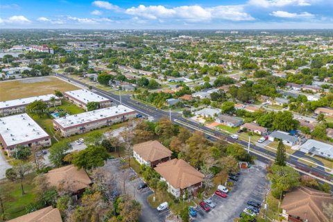Condo in Lauderhill, Florida, 1 bedroom  № 1955802 - photo 20