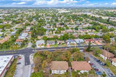 Condo in Lauderhill, Florida, 1 bedroom  № 1955802 - photo 18