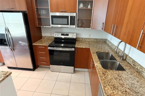 Copropriété à vendre à Hallandale Beach, Floride: 2 chambres, 81.29 m2 № 2071827 - photo 19