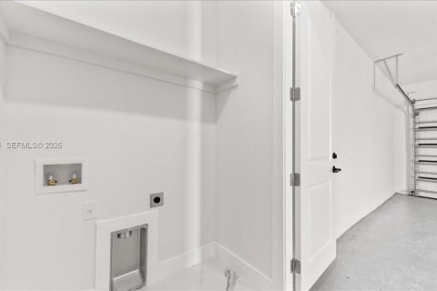 Купить виллу или дом в Лихай-Эйкерс, Флорида 4 спальни, 171.13м2, № 2063968 - фото 30