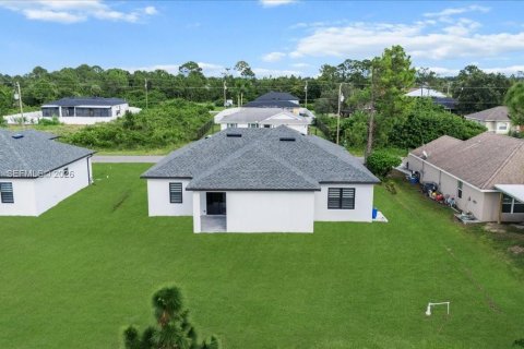 Купить виллу или дом в Лихай-Эйкерс, Флорида 4 спальни, 171.13м2, № 2063968 - фото 17