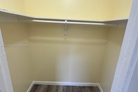 Immobilier commercial à vendre à Lake Worth, Floride: 568.56 m2 № 2033849 - photo 12