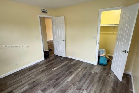 Immobilier commercial à vendre à Lake Worth, Floride: 568.56 m2 № 2033849 - photo 14