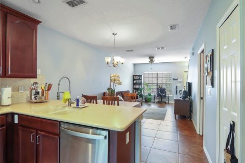 Townhouse in Sanford, Florida 2 bedrooms, 98.1 sq.m. № 2236845 - photo 5