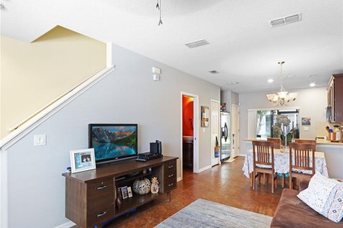 Townhouse in Sanford, Florida 2 bedrooms, 98.1 sq.m. № 2236845 - photo 2
