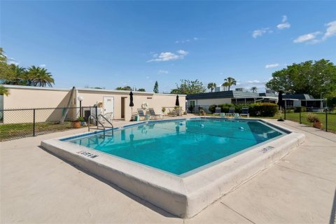 Touwnhouse à vendre à Bradenton, Floride: 2 chambres, 160.54 m2 № 2227427 - photo 5