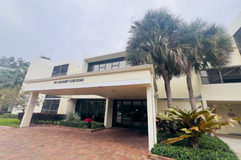 Condo in Weston, Florida, 2 bedrooms  № 2019858 - photo 3