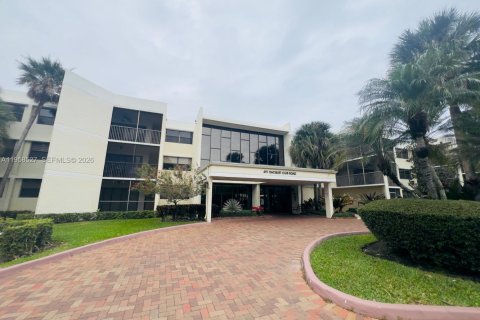 Condo in Weston, Florida, 2 bedrooms  № 2019858 - photo 4