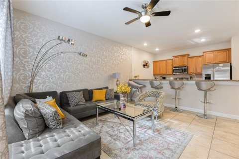 Touwnhouse à vendre à Kissimmee, Floride: 4 chambres, 176.7 m2 № 2399167 - photo 18