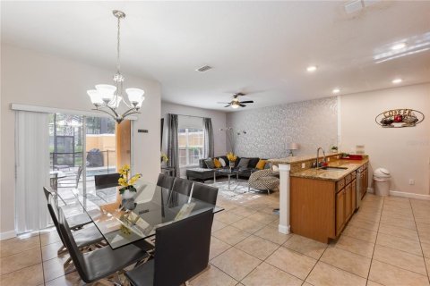 Touwnhouse à vendre à Kissimmee, Floride: 4 chambres, 176.7 m2 № 2399167 - photo 14
