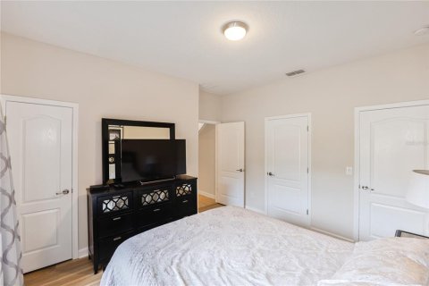 Touwnhouse à vendre à Kissimmee, Floride: 4 chambres, 176.7 m2 № 2399167 - photo 11