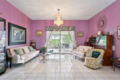 Casa en venta en Orlando, Florida, 3 dormitorios, 185.34 m2 № 1905920 - foto 2