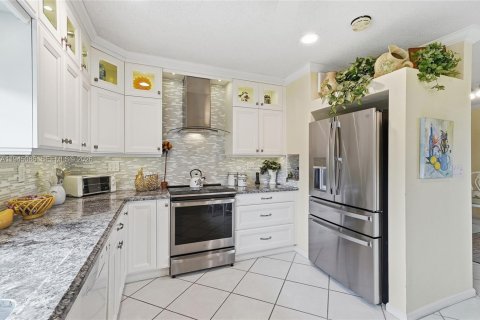 House in Lauderdale-by-the-Sea, Florida 4 bedrooms, 259.57 sq.m. № 2002654 - photo 29