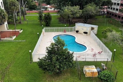 Condominio en Miami, Florida, 2 dormitorios № 2082782