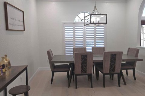 House in Dunedin, Florida 3 bedrooms, 226.96 sq.m. № 1681775 - photo 3