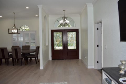 House in Dunedin, Florida 3 bedrooms, 226.96 sq.m. № 1681775 - photo 2