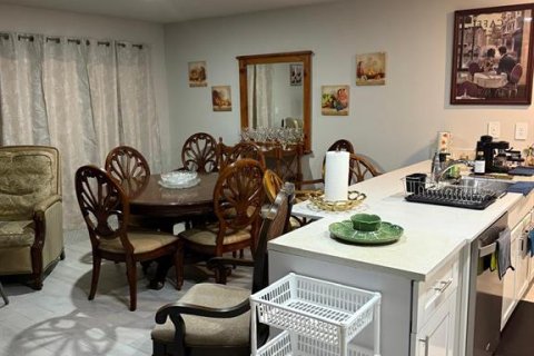 Casa en venta en Port Charlotte, Florida, 4 dormitorios, 139.26 m2 № 2135396 - foto 18