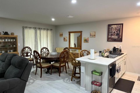 Casa en venta en Port Charlotte, Florida, 4 dormitorios, 139.26 m2 № 2135396 - foto 2