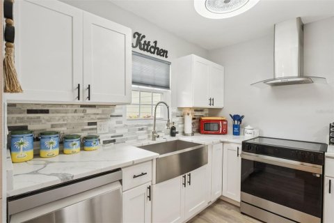 Condominio en venta en Apopka, Florida, 2 dormitorios, 91.04 m2 № 2215422 - foto 11