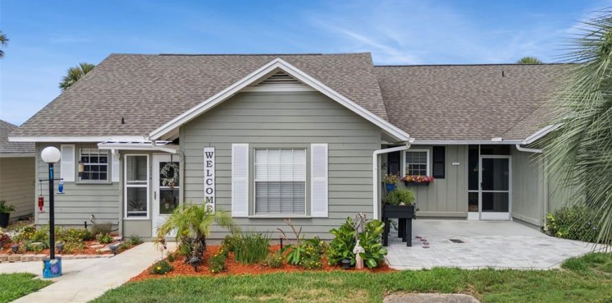 Condominio en Apopka, Florida, 2 dormitorios № 2215422