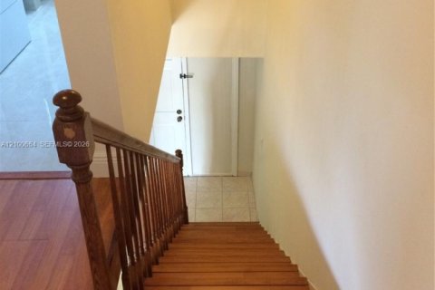 Condo in Miami, Florida, 1 bedroom  № 2401294 - photo 13