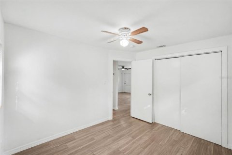 Villa ou maison à louer à Tampa, Floride: 3 chambres, 91.79 m2 № 2416315 - photo 9
