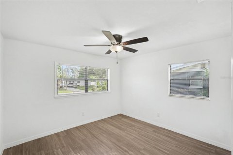 Villa ou maison à louer à Tampa, Floride: 3 chambres, 91.79 m2 № 2416315 - photo 11