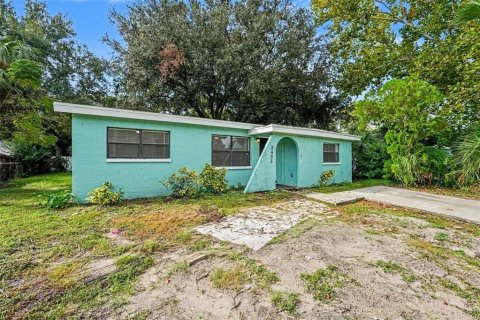 Villa ou maison à louer à Tampa, Floride: 3 chambres, 91.79 m2 № 2416315 - photo 2