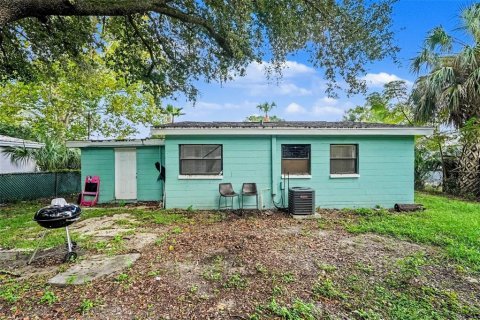 Villa ou maison à louer à Tampa, Floride: 3 chambres, 91.79 m2 № 2416315 - photo 14