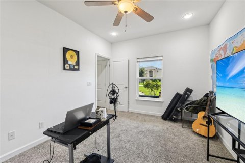 House in Kissimmee, Florida 4 bedrooms, 228.91 sq.m. № 1911875 - photo 16