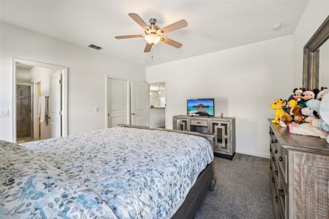 House in Kissimmee, Florida 4 bedrooms, 228.91 sq.m. № 1911875 - photo 21