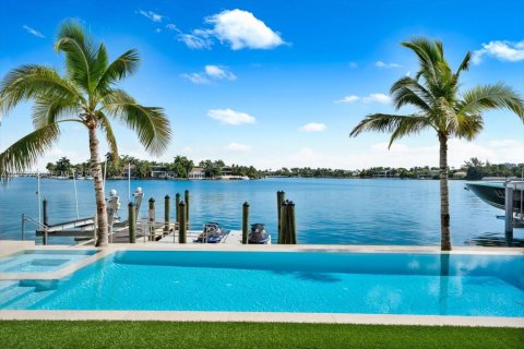 Villa ou maison à vendre à Miami Beach, Floride: 6 chambres, 731.05 m2 № 2340512 - photo 13