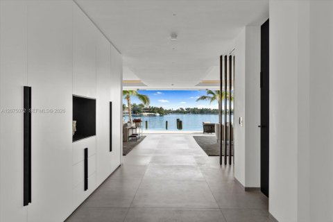 Villa ou maison à vendre à Miami Beach, Floride: 6 chambres, 731.05 m2 № 2340512 - photo 12