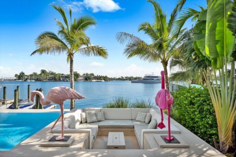 Villa ou maison à vendre à Miami Beach, Floride: 6 chambres, 731.05 m2 № 2340512 - photo 17