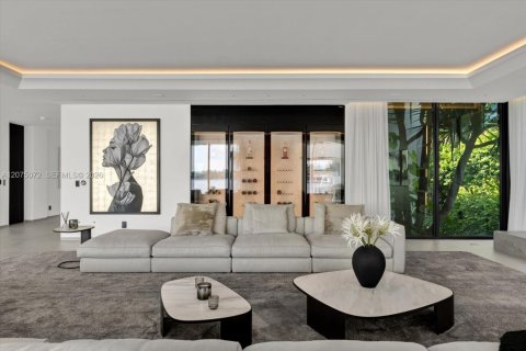 Villa ou maison à vendre à Miami Beach, Floride: 6 chambres, 731.05 m2 № 2340512 - photo 5