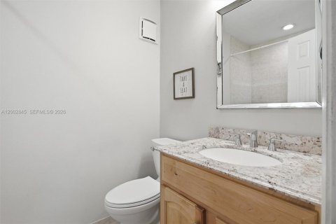 House in Davie, Florida 4 bedrooms, 177.26 sq.m. № 2066542 - photo 27