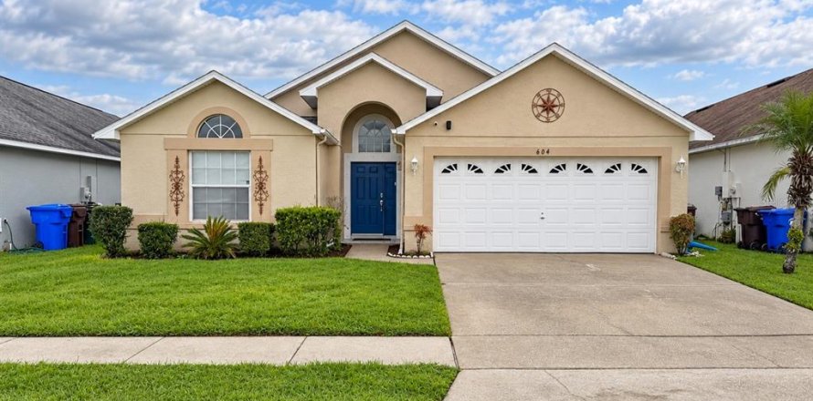Villa ou maison à Kissimmee, Floride 4 chambres, 169.27 m2 № 2413781