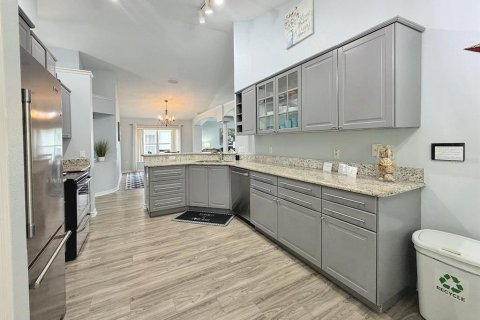 Villa ou maison à louer à Kissimmee, Floride: 4 chambres, 169.27 m2 № 2413781 - photo 4