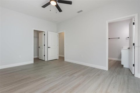 House in Port Charlotte, Florida 4 bedrooms, 151.43 sq.m. № 2217993 - photo 12