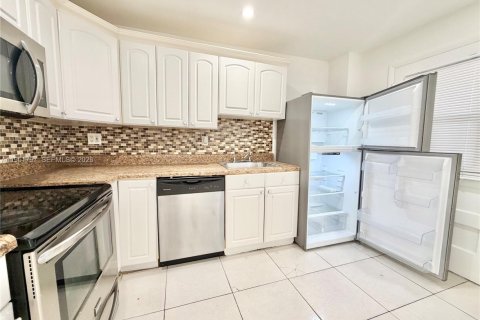 Copropriété à vendre à North Miami, Floride: 1 chambre, 71.16 m2 № 2031637 - photo 20