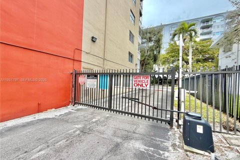 Copropriété à vendre à North Miami, Floride: 1 chambre, 71.16 m2 № 2031637 - photo 3