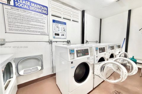 Copropriété à vendre à North Miami, Floride: 1 chambre, 71.16 m2 № 2031637 - photo 13