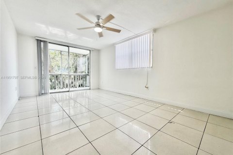 Copropriété à vendre à North Miami, Floride: 1 chambre, 71.16 m2 № 2031637 - photo 24